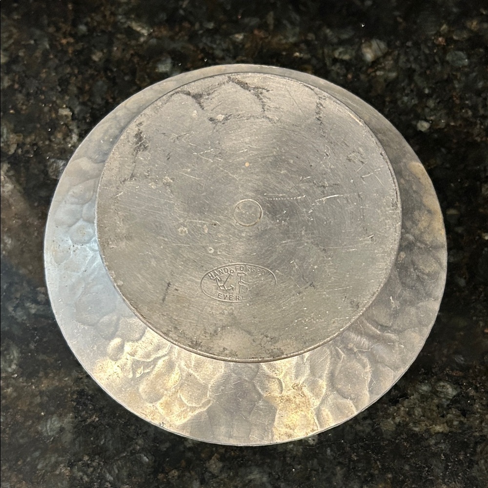 Vgt Everlast hand forged aluminum Candle Holder. 5.5 inches - Picture 3 of 4